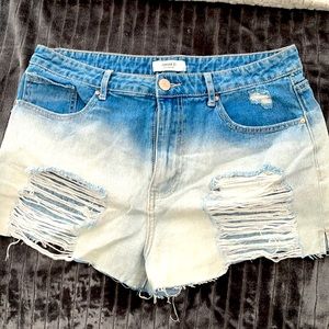 F21 low rise denim shorts